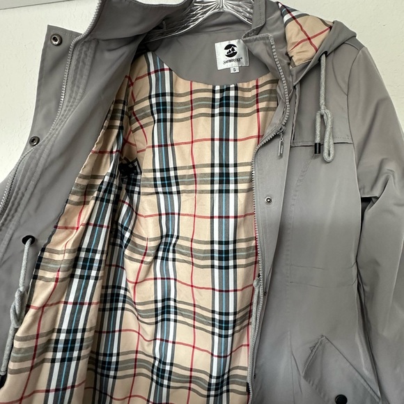 SaphiRose Women's Long Hooded Anorak Style Windbreaker Jacket | Outdoor Raincoat - Picture 4 of 7